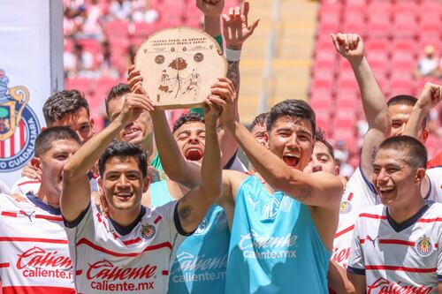 Chivas brilla y vence al Athletic de Bilbao en casa