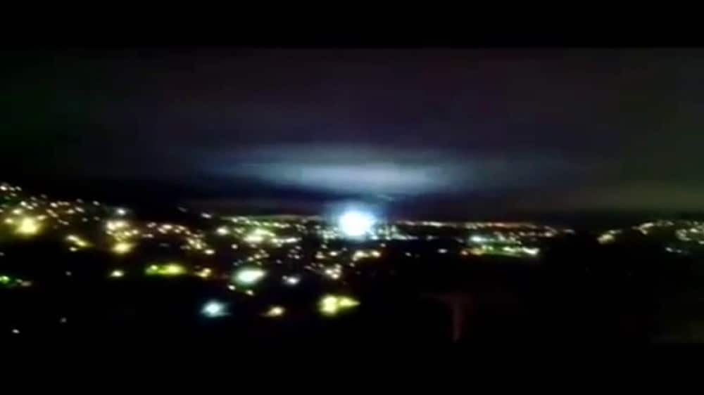 Luces en el cielo durante terremoto
