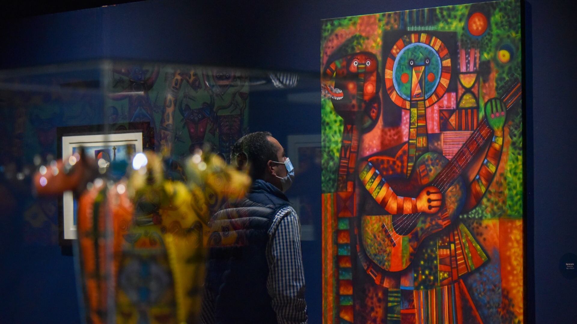 La riqueza cultural del país puede entreverse a través de los recintos que se han dedicado a conservar su arte, instrumentos y materiales