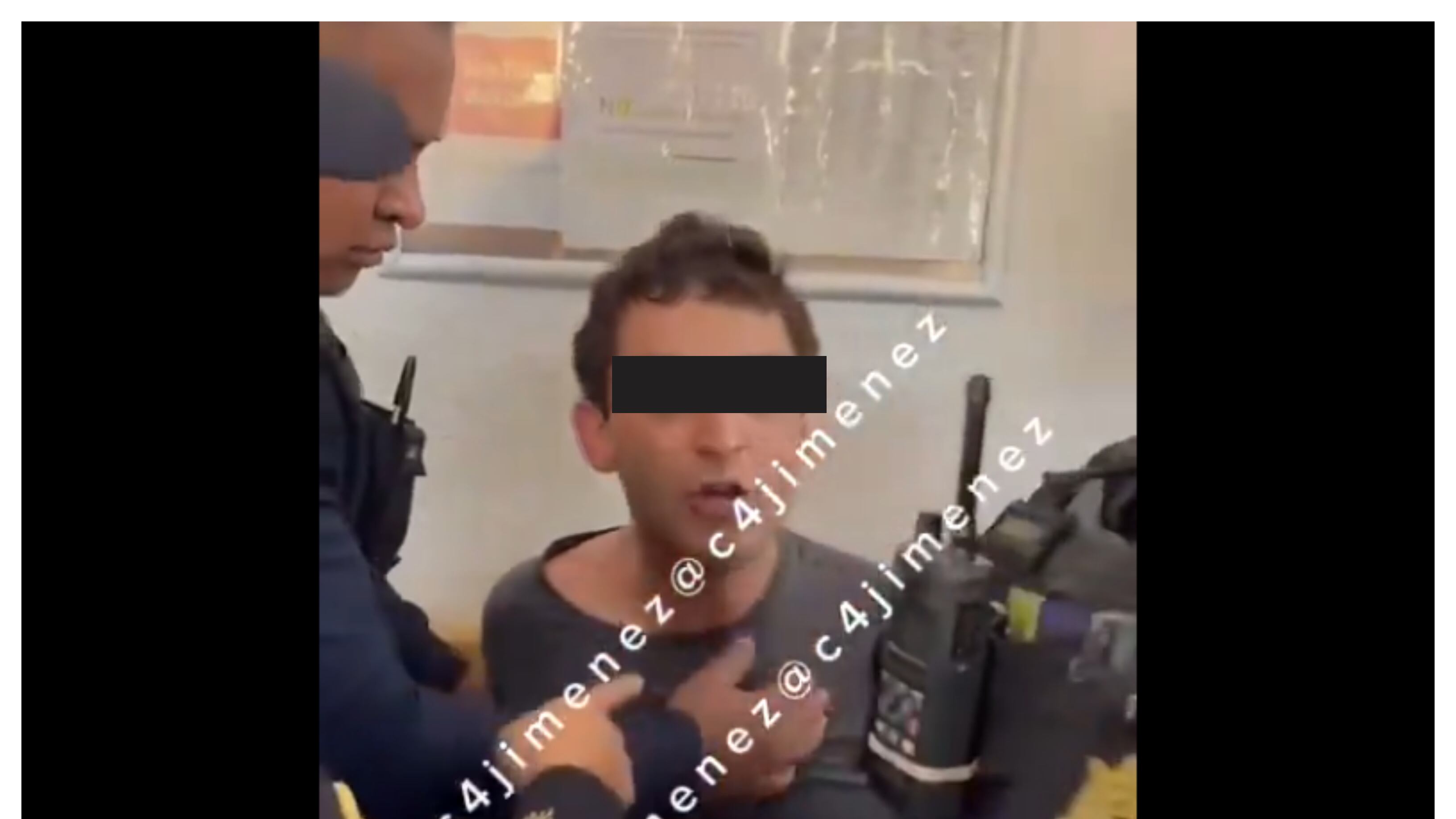 Joven agrede a mujer