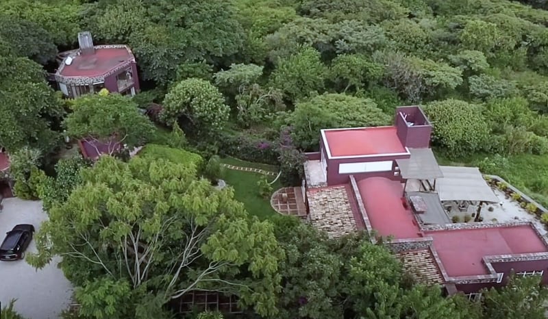 Video con dron expone mansión de Fernández Noroña en Tepoztlán; así luce ‘La Casa del Silencio’