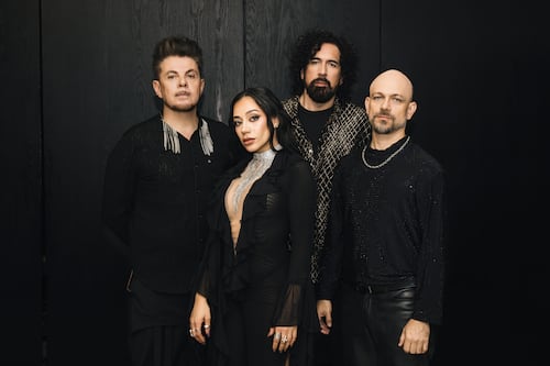 Playa Limbo presenta “Balandra”, su nuevo sencillo en colaboración con Ale Zéguer