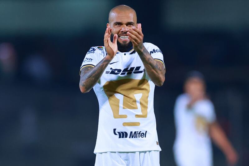 Dani Alves hizo su debut con los Pumas en julio del 2022