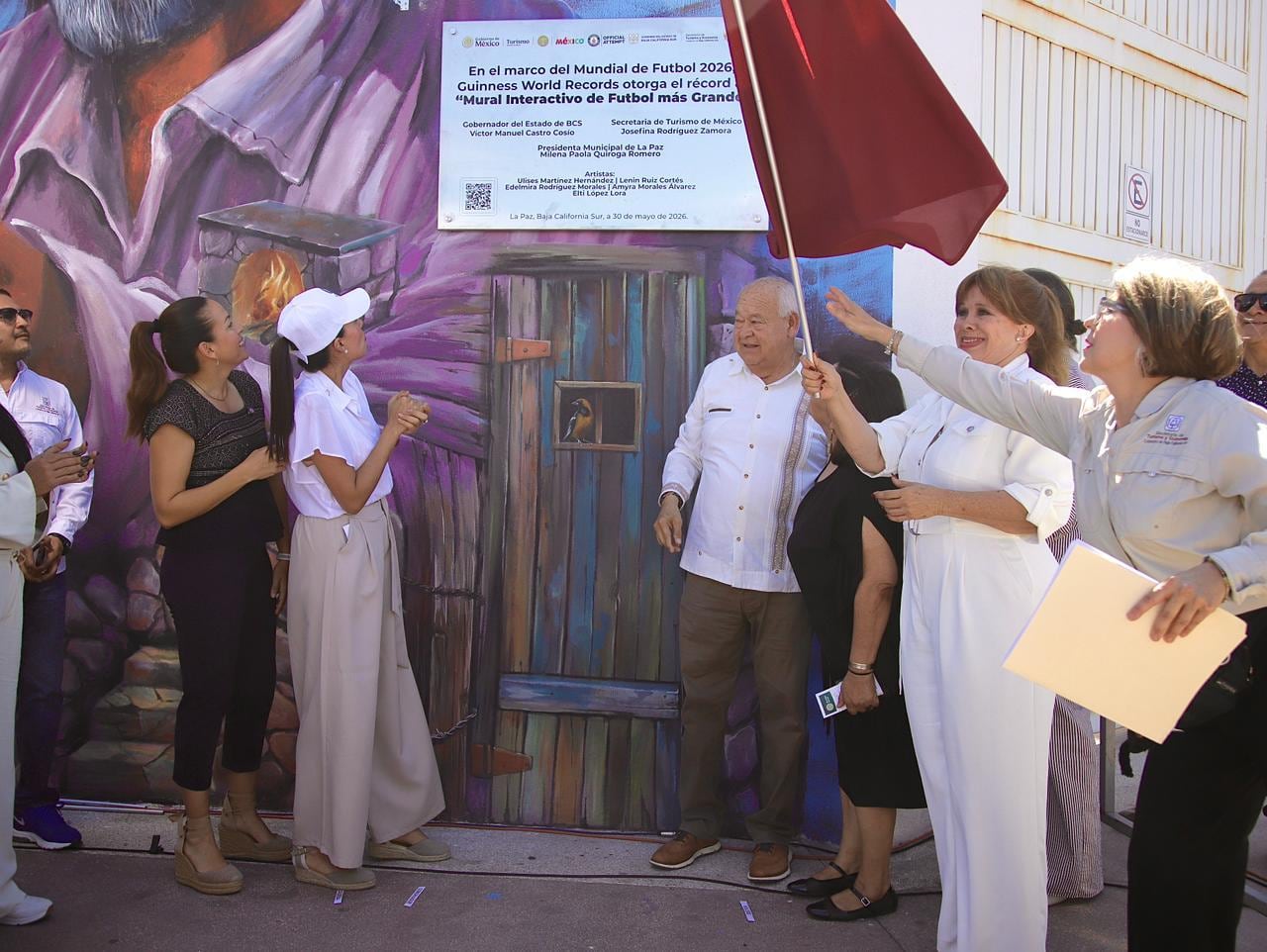 Baja California Sur obtiene el Guinness World Record por el mural interactivo de futbol más grande del mundo