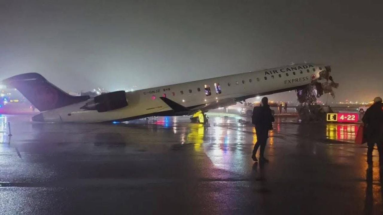 Avión de Air Canada se estrella en plena pista