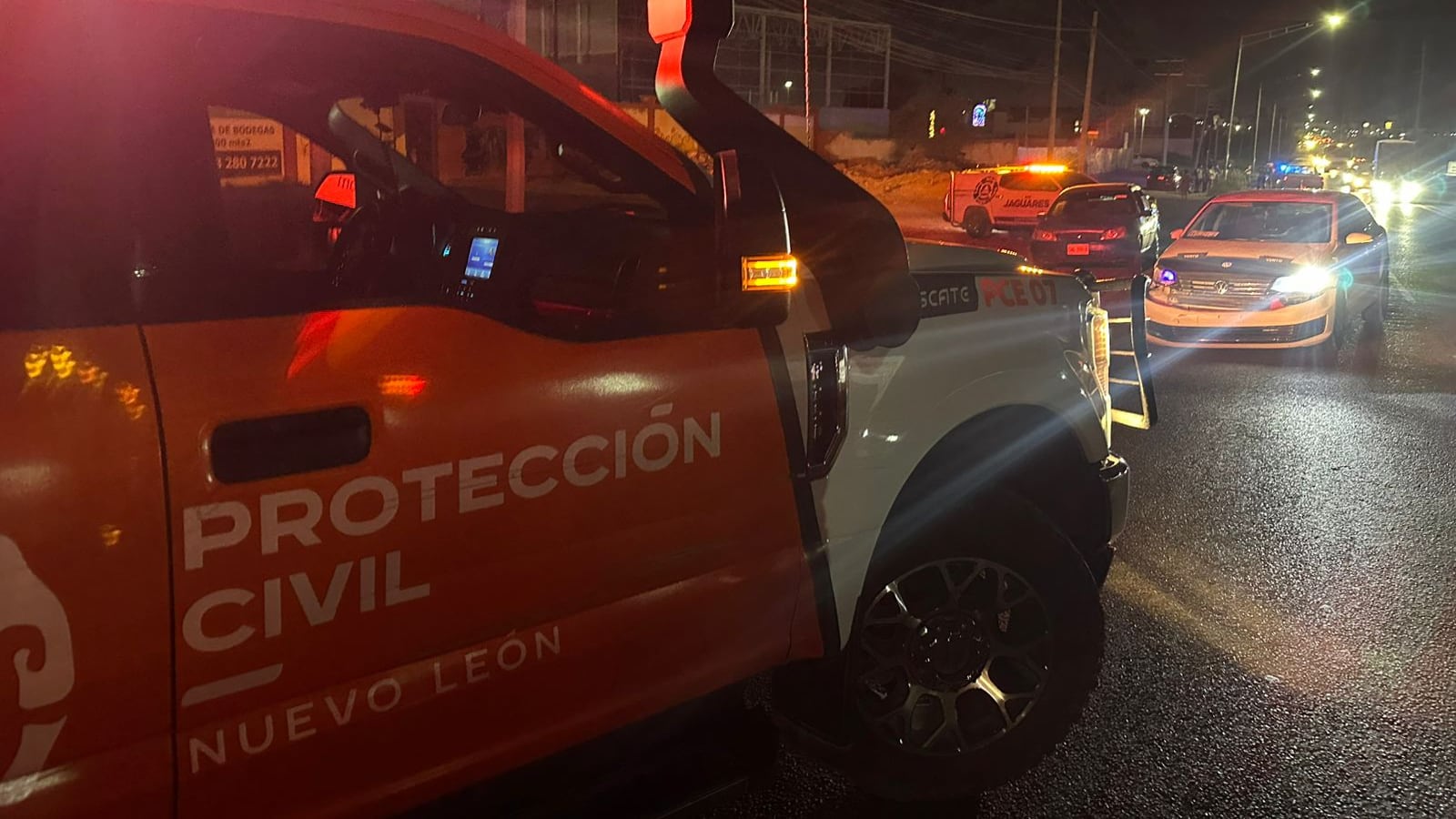 Protección Civil recorrió la zona pero no encontró la causa de los malos olores.