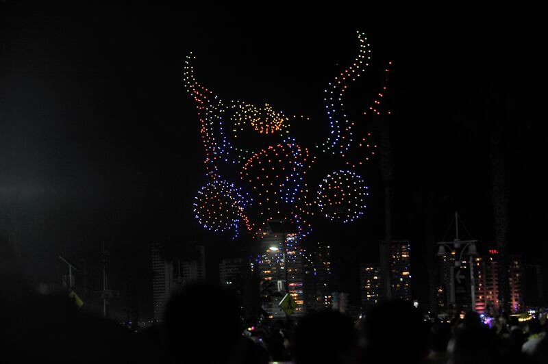 IQUIQUE: Show de drones por año nuevo | 01 de enero de 2025 / IQUIQUE
La Municipalidad de Iquique dispuso de un show de drones en Playa Cavancha para recibir el nuevo año.
FOTO: CRISTIAN VIVERO BOORNES/AGENCIAUNO
