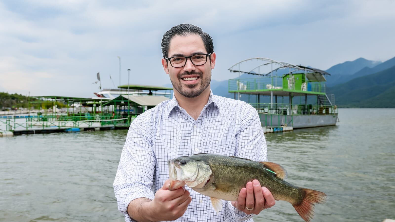 Con las crías se incentivaría la pesca deportiva en la presa.