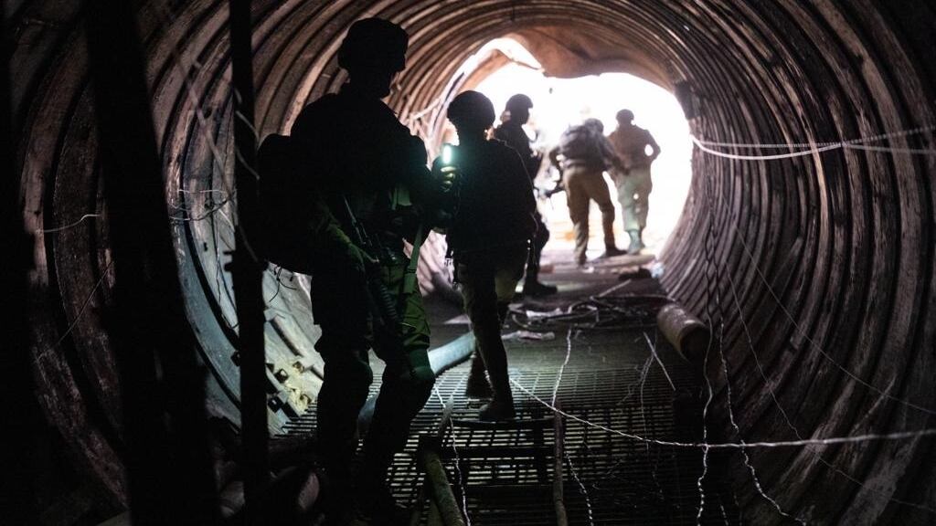 Túnel de Hamás en la Franja de Gaza descubierto por las fuerzas israelíes.