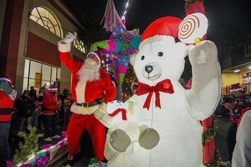 Organizaciones se lanzan contra caravanas navideñas por promover obesidad y consumismo