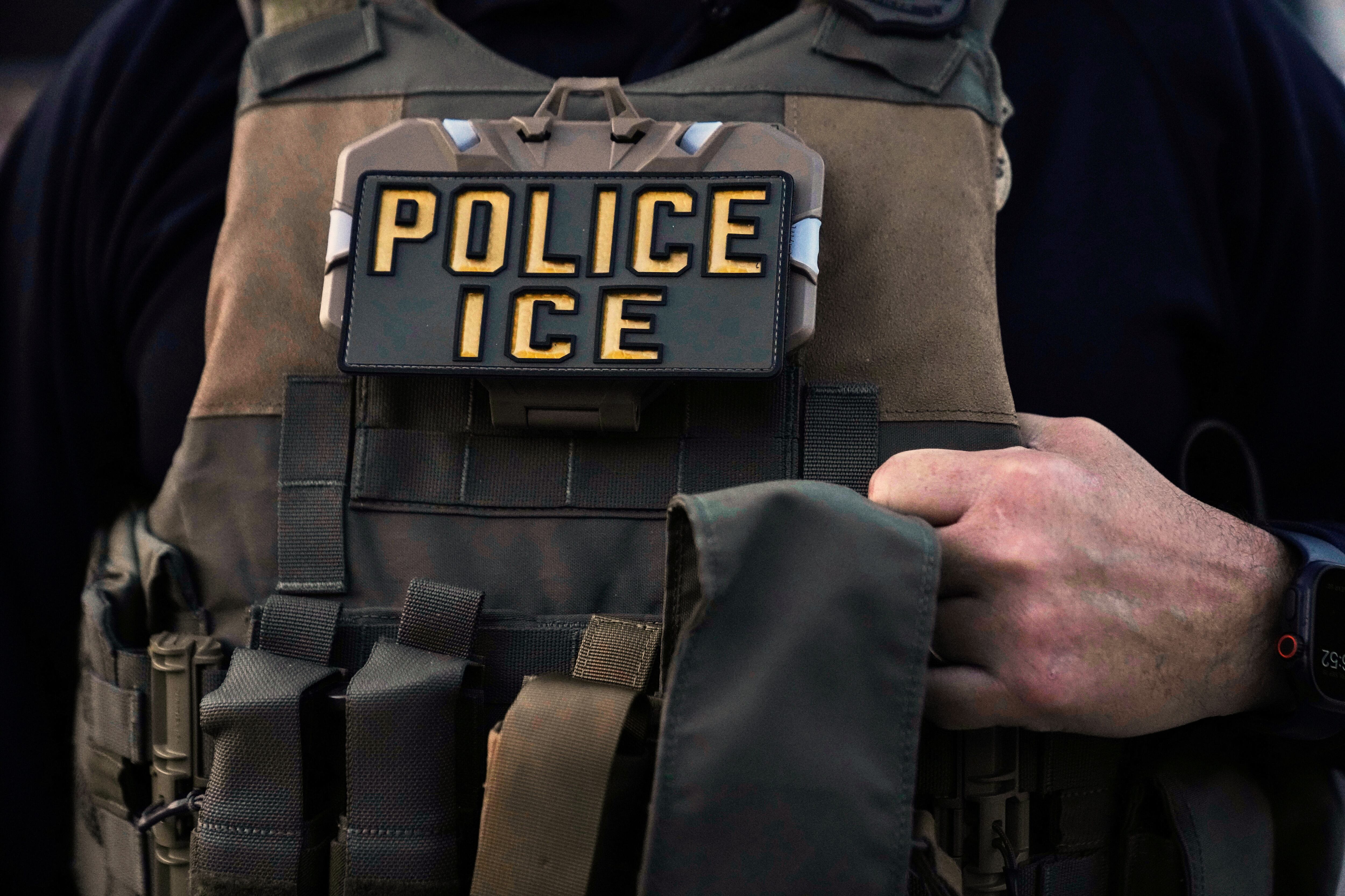 Administración de Donald Trump ordena la deportación inmediata de todos los extranjeros que voten ilegalmente