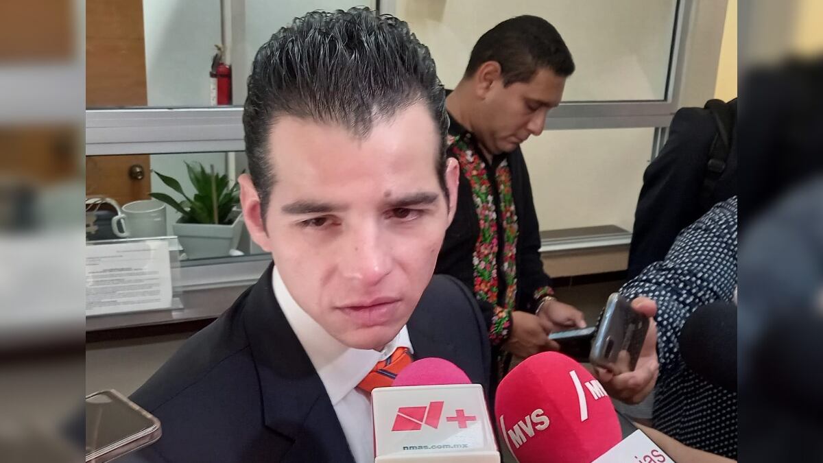 Flores no sabe si será el coordinador de la bancada porque no depende de él.