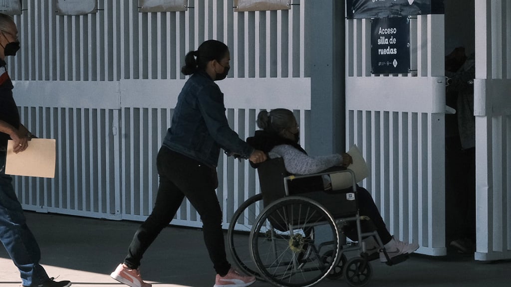 Si se considera que cada hora de cuidado de otra persona podría valuarse en dos mil 300 pesos y es cuidado de 24 horas, cada día de trabajo tendría un costo en Jalisco de 55 mil 300 pesos.