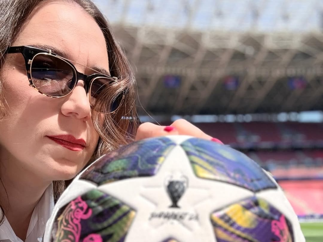 La voz de Majo González en la Champions reconfigura el negocio de los medios