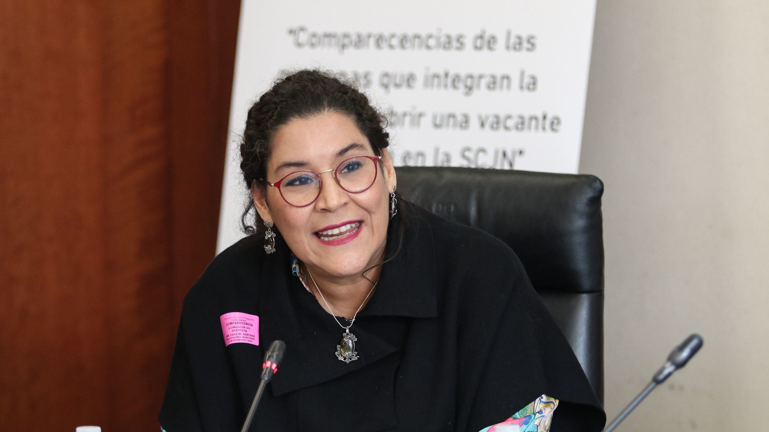 Lenia Batres Guadarrama durante comparecencia para cubrir la vacante que deja el ministro Arturo Zaldívar lelo de Larrea.