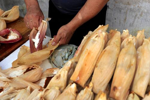 Hombre mata a ‘palazos’ a su tía mientras hacía tamales