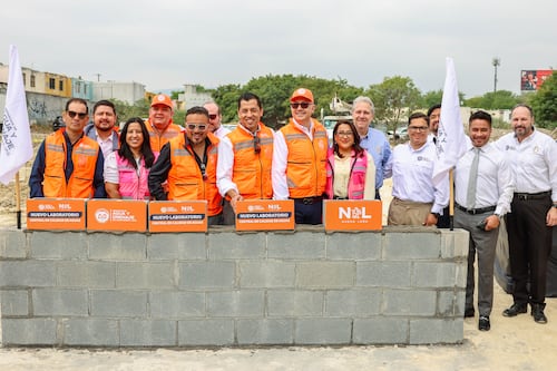 AyD duplicará capacidad de análisis con nuevo laboratorio de calidad de aguas: llegará a 600 mil pruebas anuales