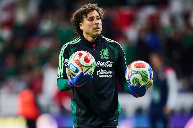 Guillermo Ochoa quiere ser titular en el Mundial 2026.