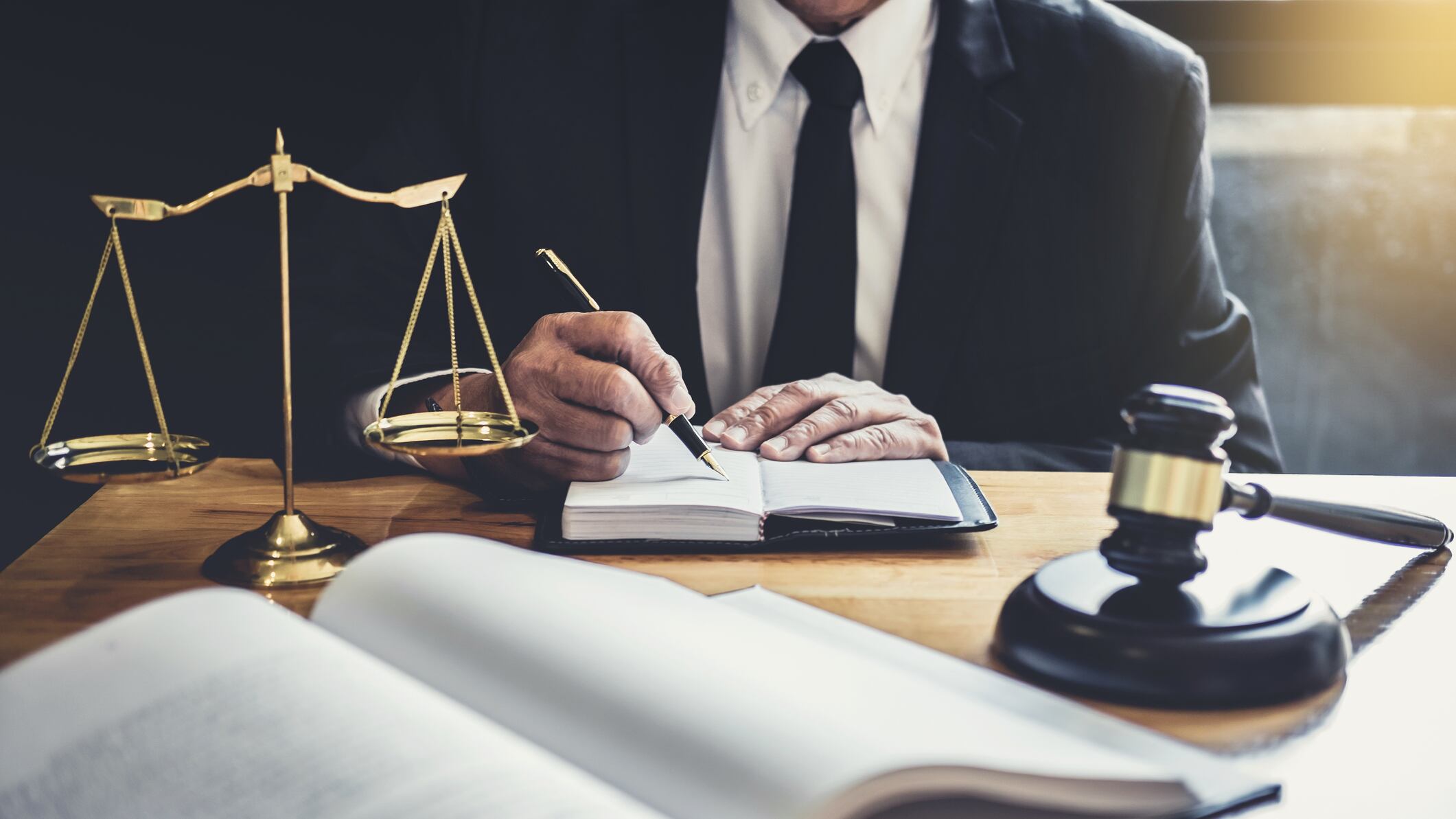 Conoce la historia de este canal y su nuevo programa que busca difundir temas jurídicos a la sociedad en general