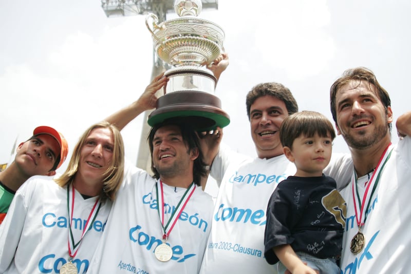 Arturo Elías Ayub fue clave en la época más gloriosa de Pumas.