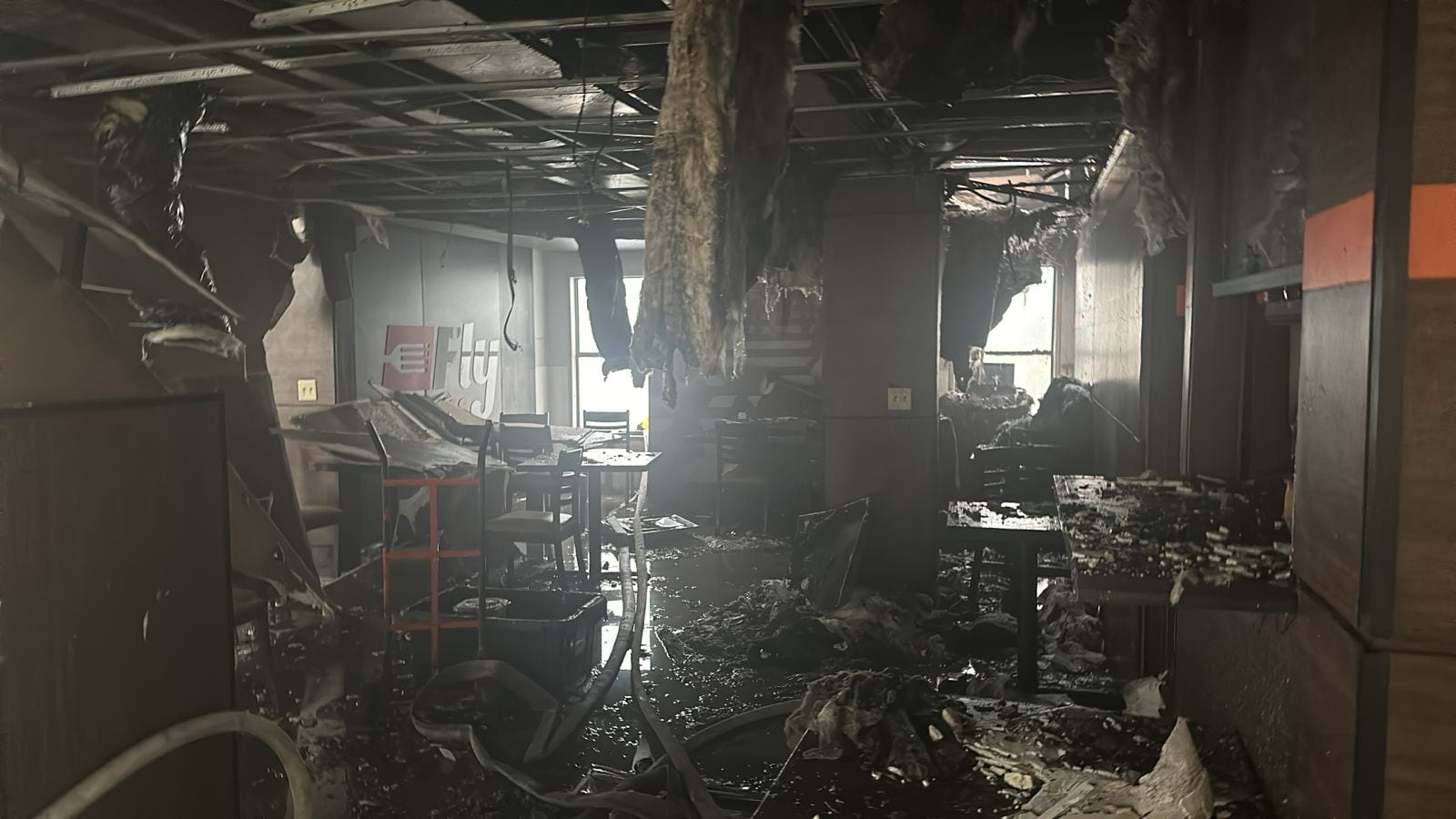 Se incendia aeropuerto de Nuevo León.
