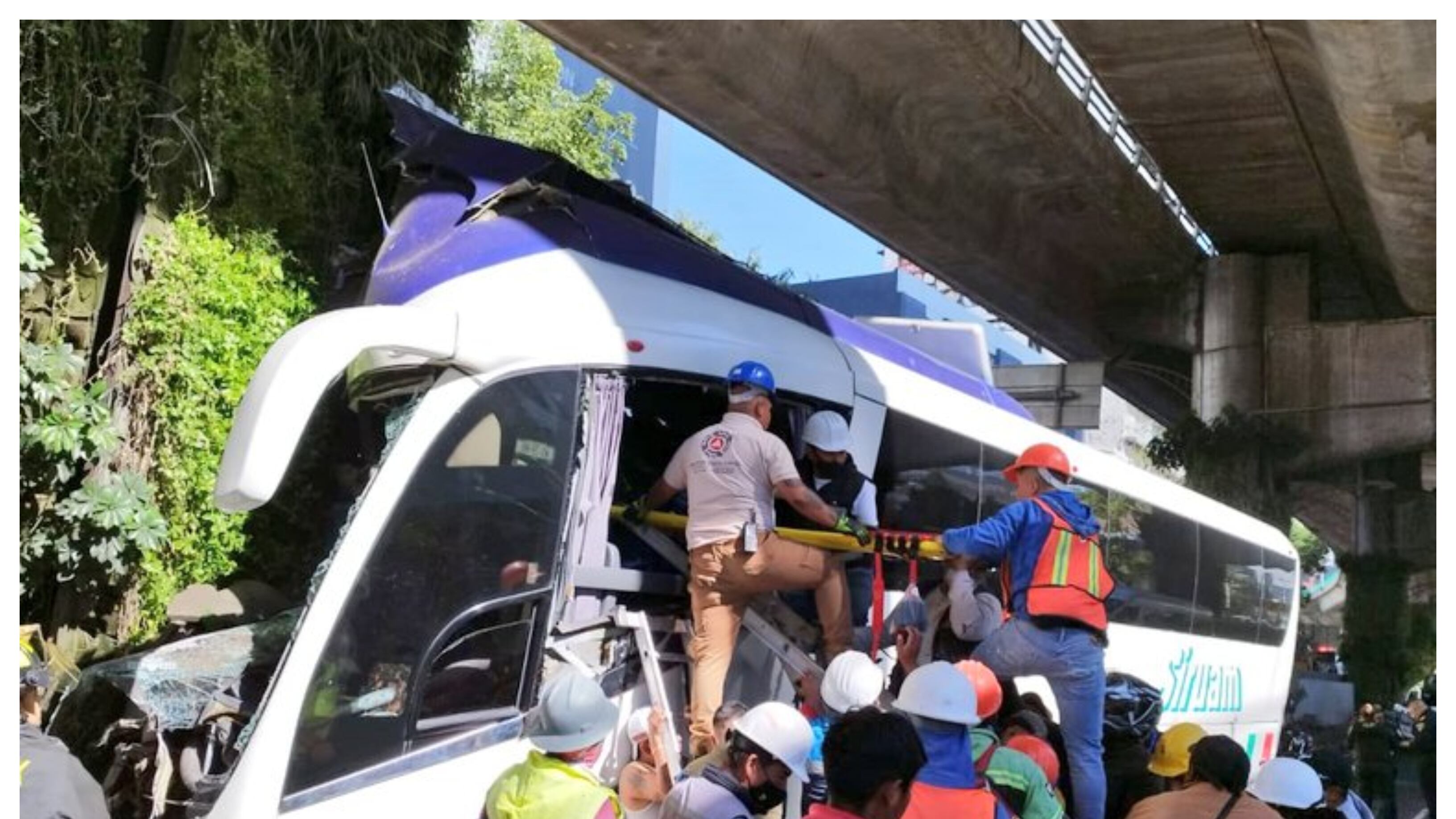 El choque interrumpió la circulación vehicular. (Especial)