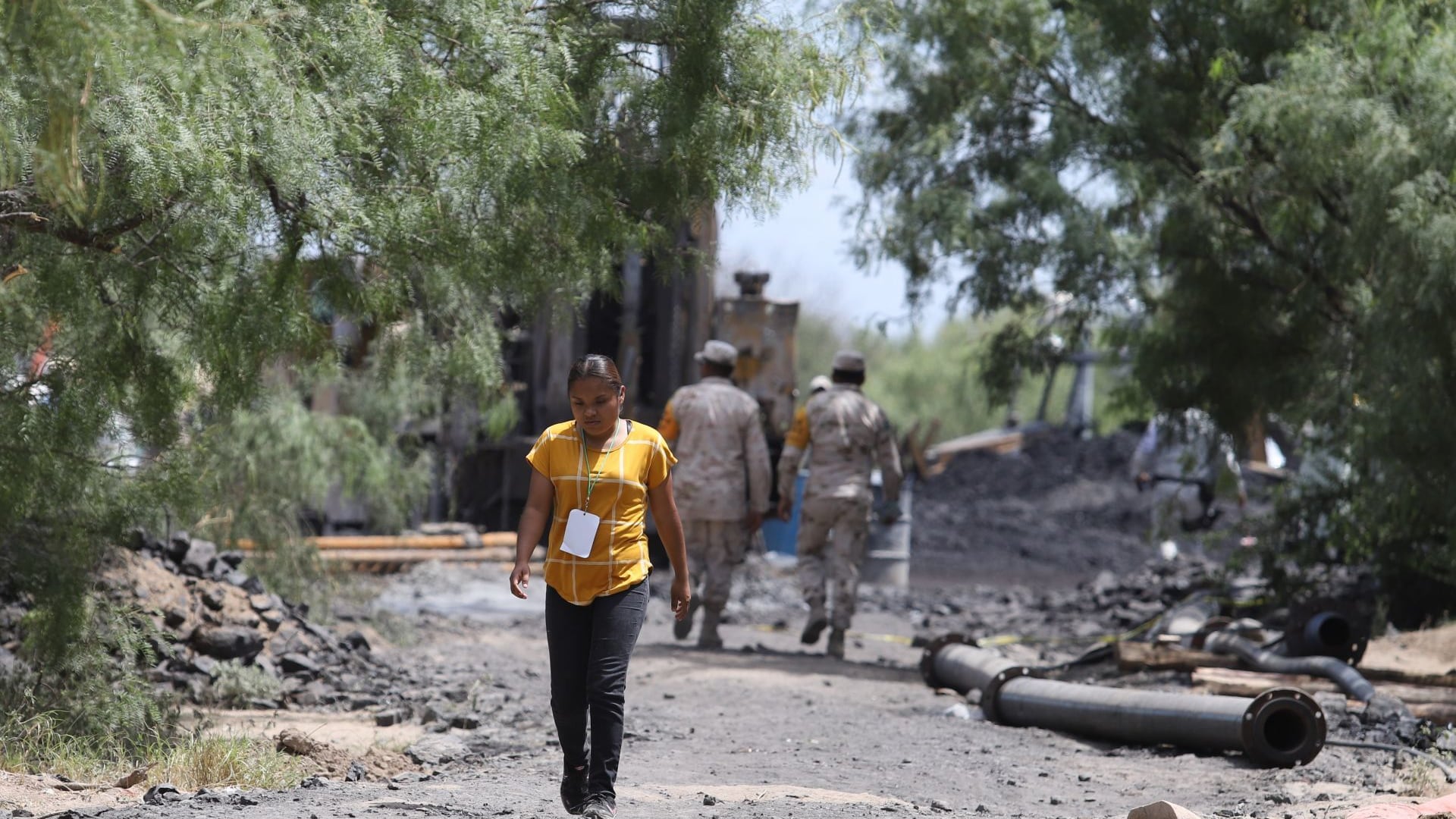 Mineros atrapados: labores de rescate suman 6 días para rescate