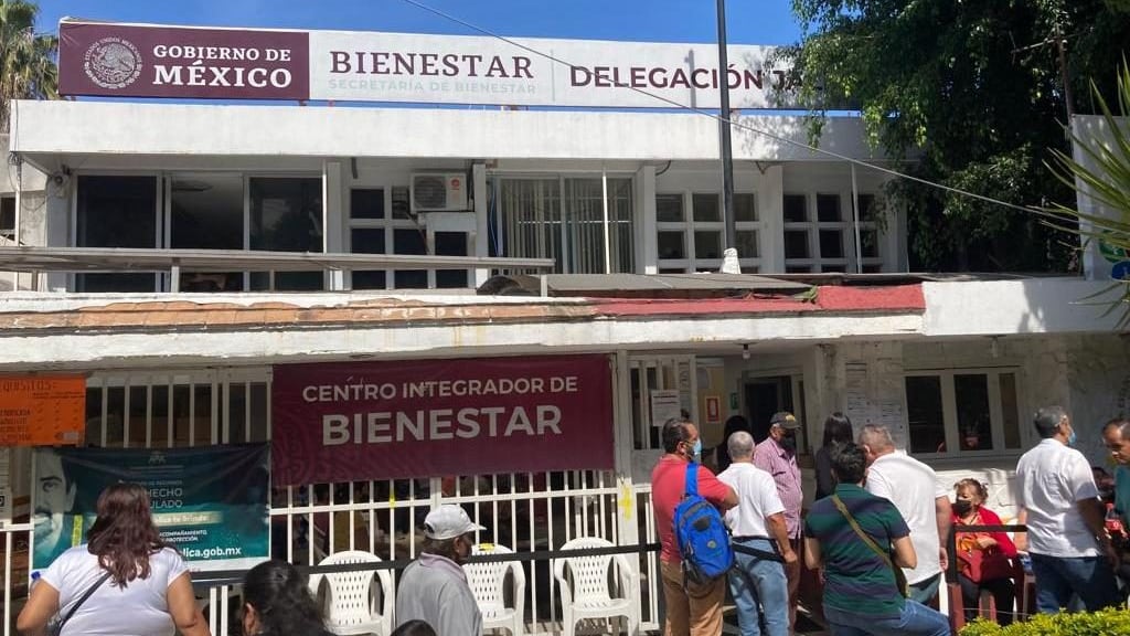 Autoridades señalan que a más tardar en abril deberán ser cambiadas las tarjetas de todos los beneficiarios en Jalisco.