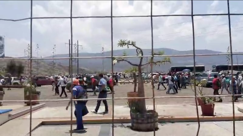 CNTE bloqueo en carretera Oaxaca