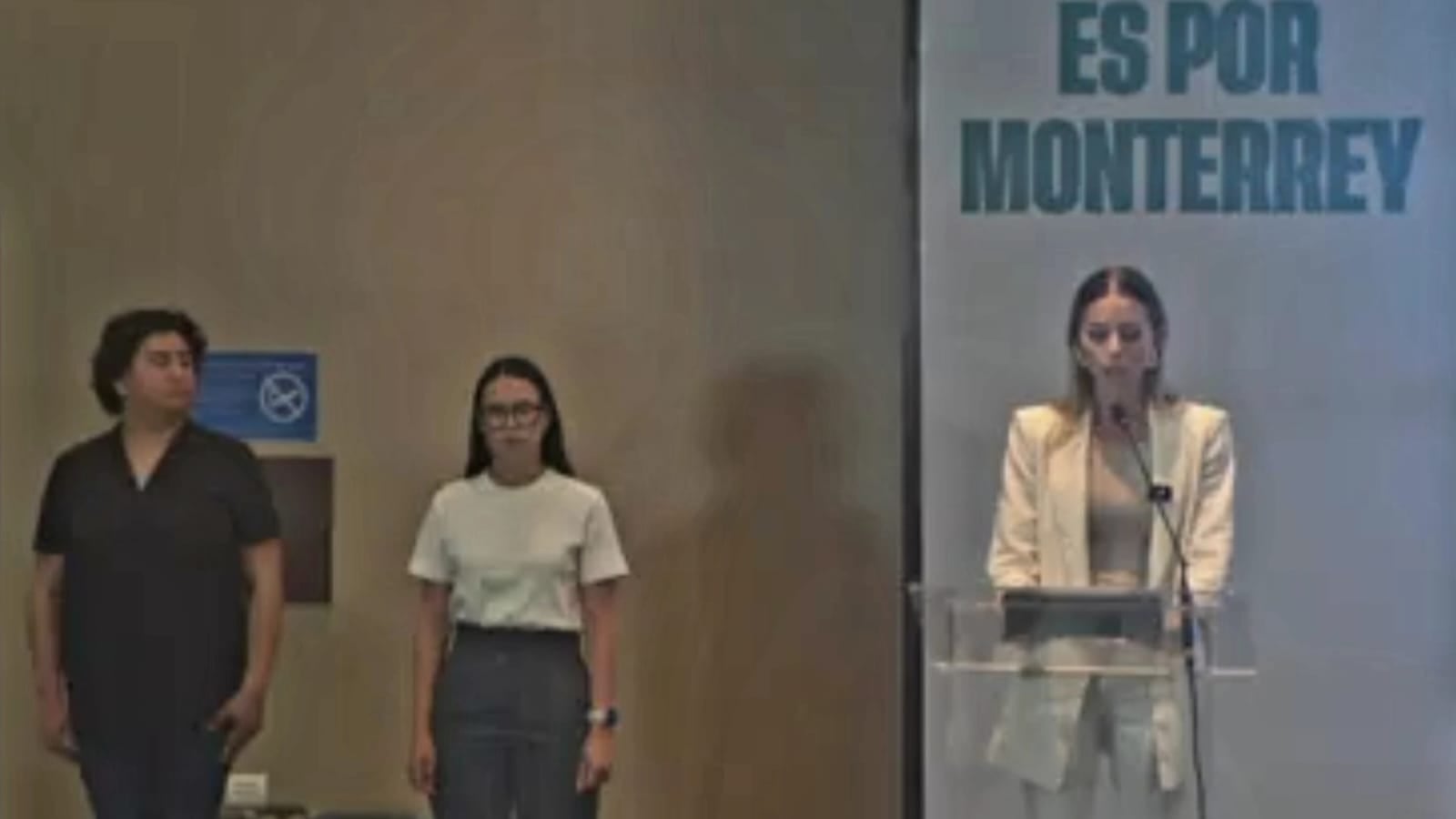 Rodríguez no le cedió la palabra a los presuntos afectados ni volvió a permitir preguntas.