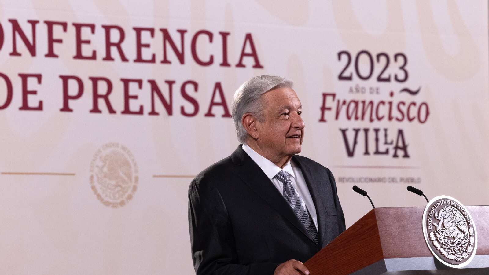 El presidente prometió un informe sobre los dichos difundidos en redes sociales y columnas de opinión.