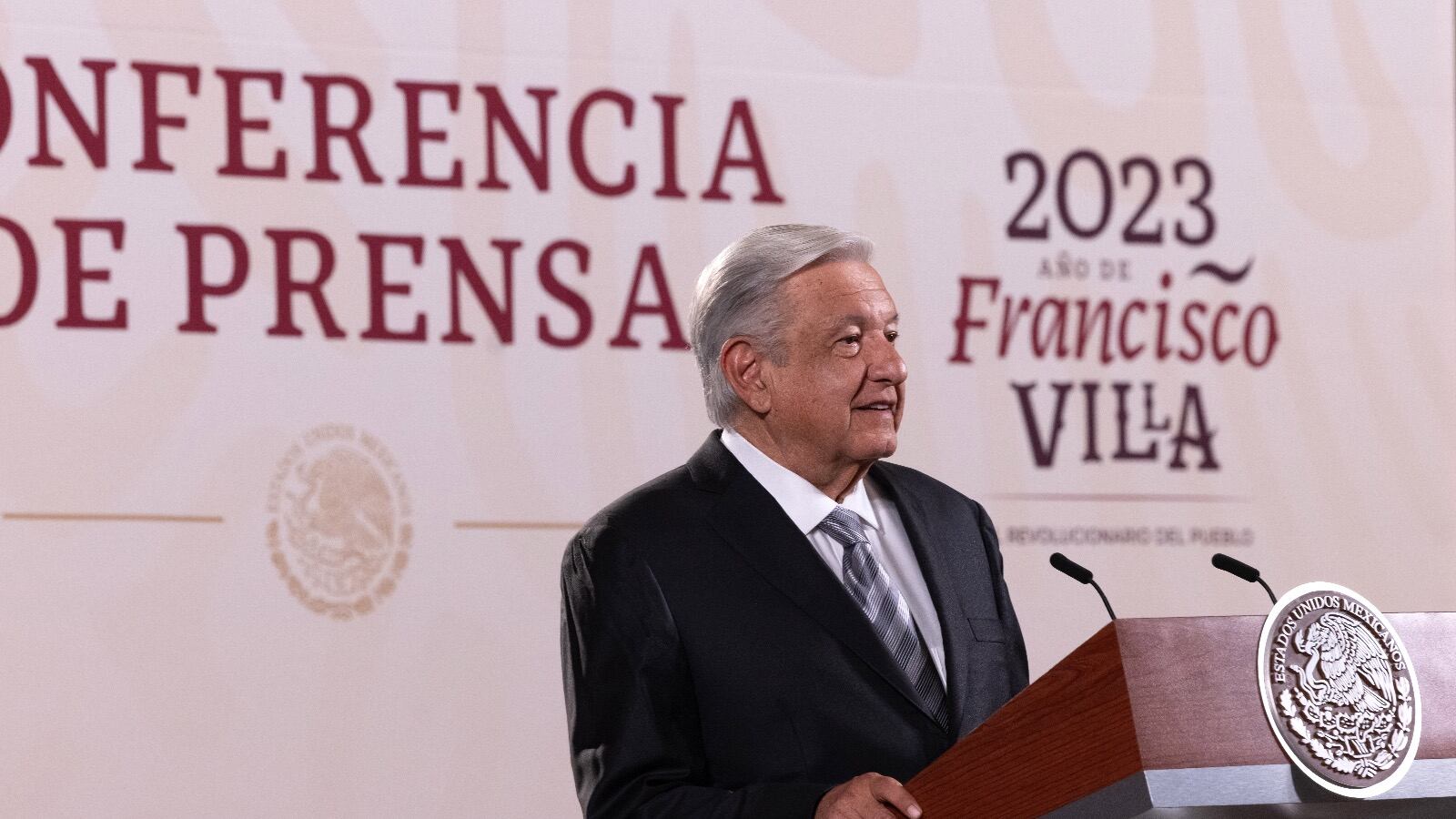 El presidente prometió un informe sobre los dichos difundidos en redes sociales y columnas de opinión.