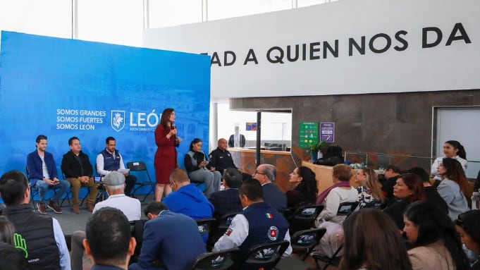 Ale Gutiérrez confirmó su continuidad, por ahora, en el PAN.