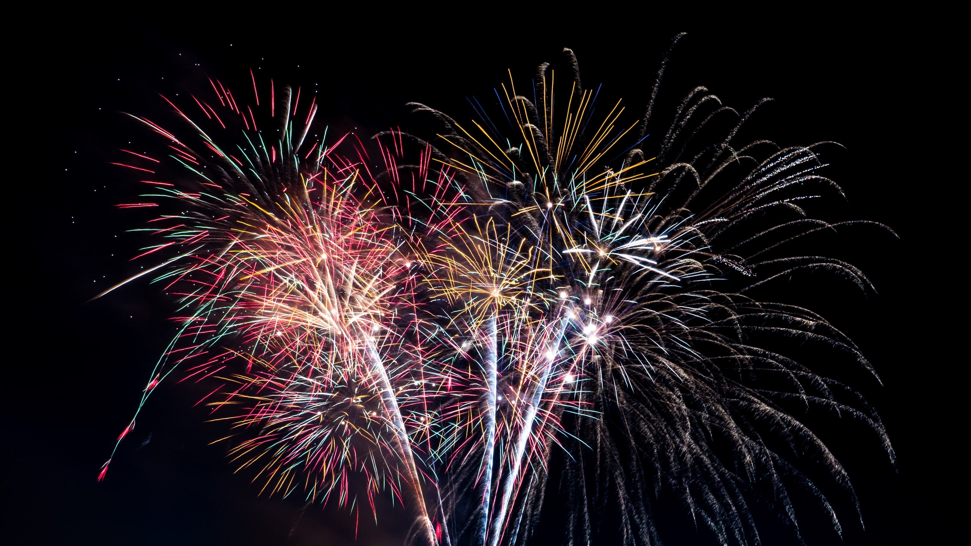 Los petardos tienen una alta concentración de contaminantes, algunos de ellos causarían la muerte.