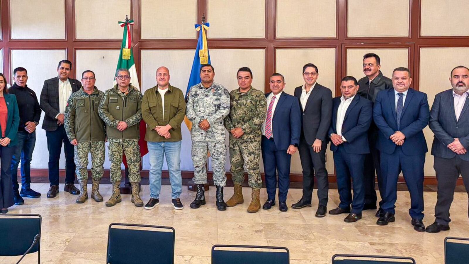 Durante la última reunión de la Mesa Estatal de Seguridad de su administración, el gobernador de Jalisco, Enrique Alfaro Ramírez, presentó los avances más significativos en materia de seguridad alcanzados en los últimos seis años. Según datos del Sistema Nacional de Seguridad Pública (SNSP), el estado ha experimentado una notable disminución en delitos de alto impacto, homicidios y feminicidios.