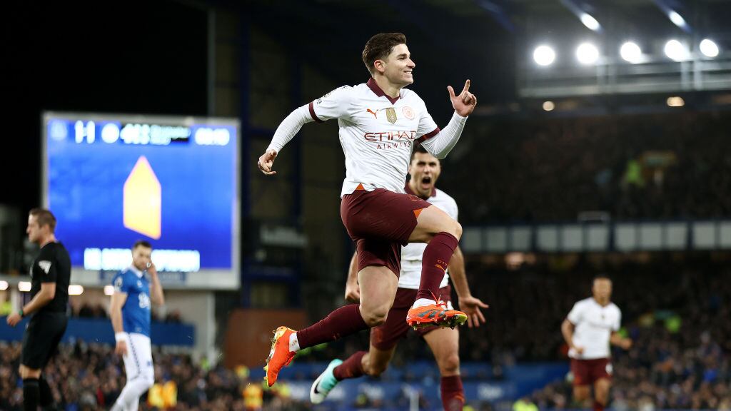 Manchester City venció al Everton en calidad de visitante.