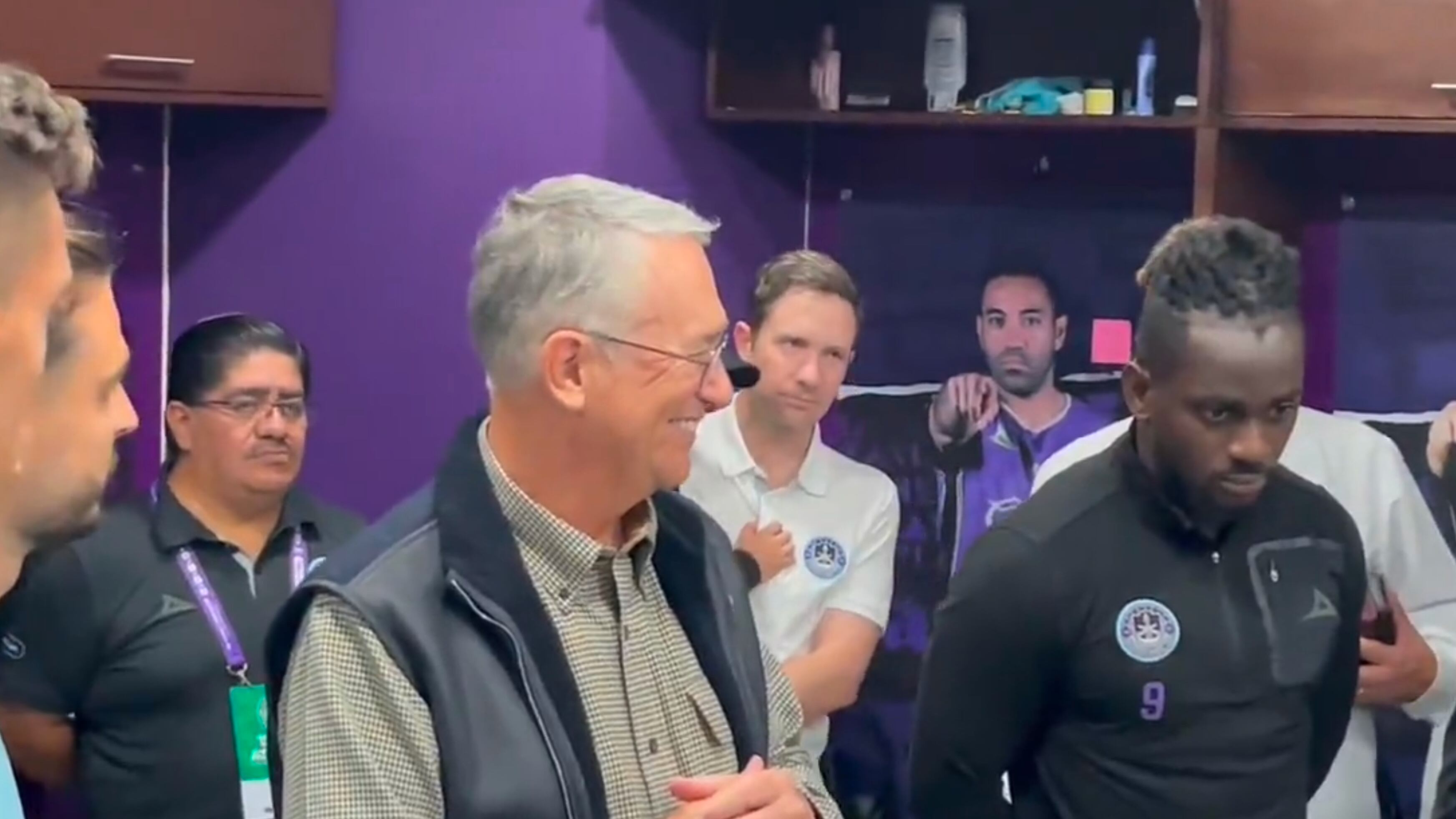 Ricardo Salinas habló con los jugadores del Mazatlán sobre el mal momento que vive el equipo.