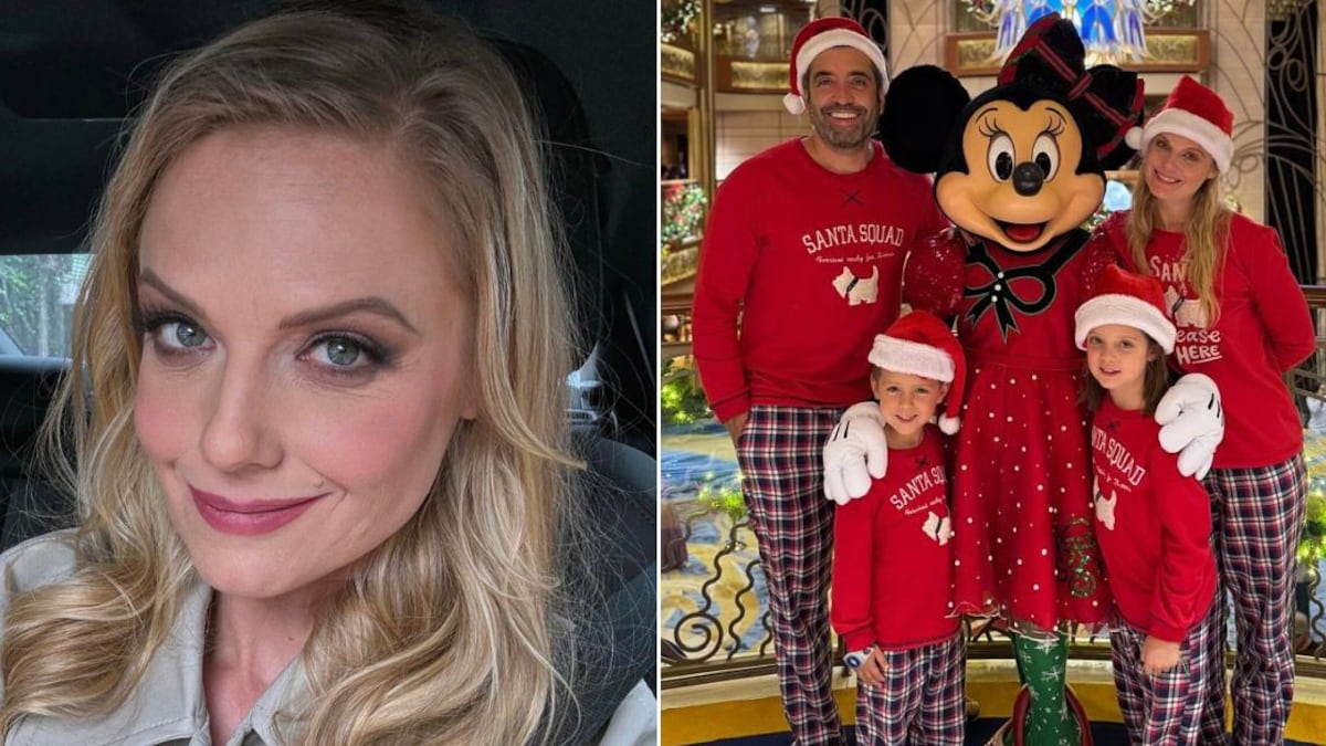 Ana Layevska puso su árbol de Navidad junto a su familia