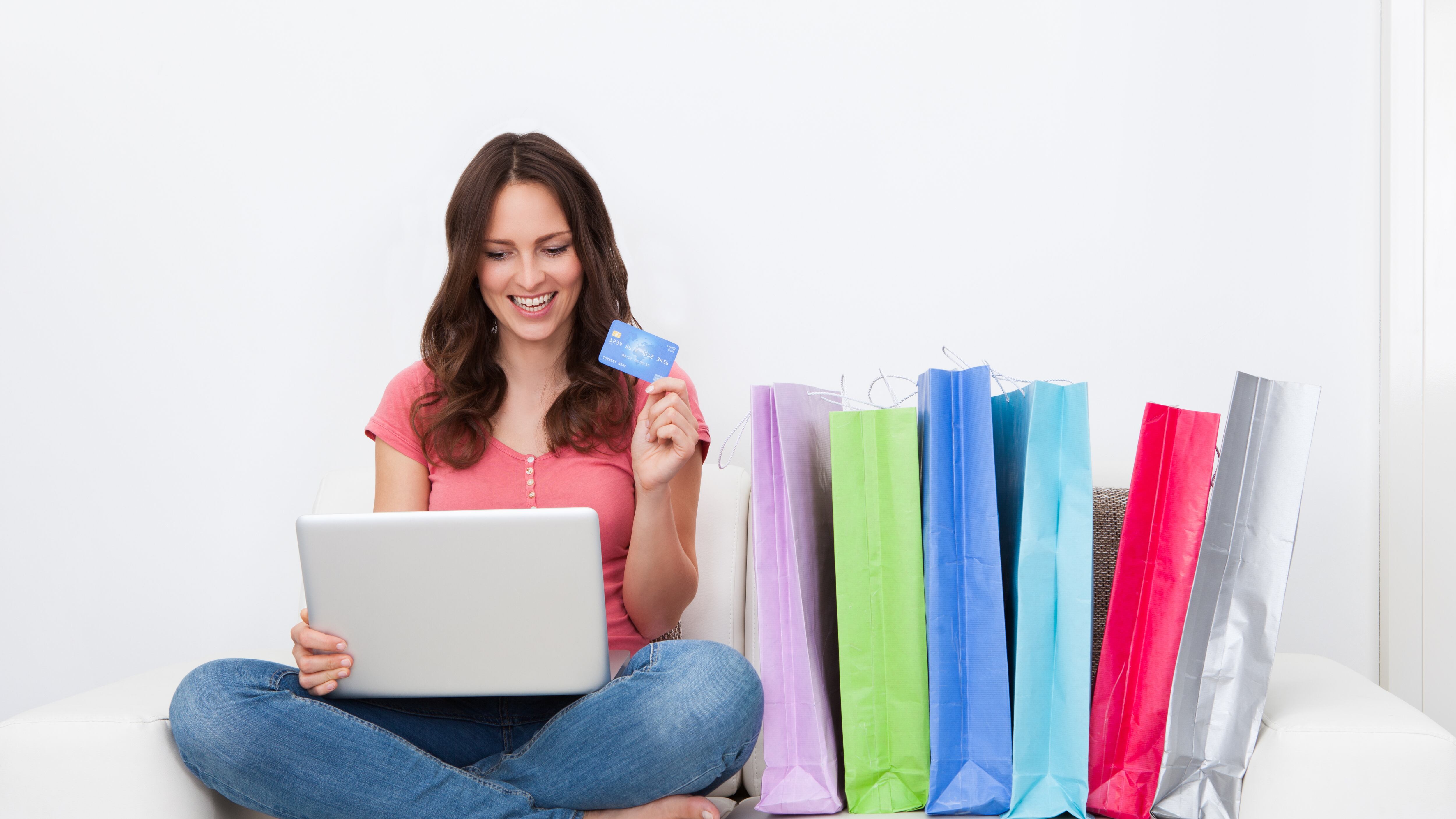 El 65% de los mexicanos prefiere las redes sociales para estar informado de las promociones y ofertas del Hot Sale.