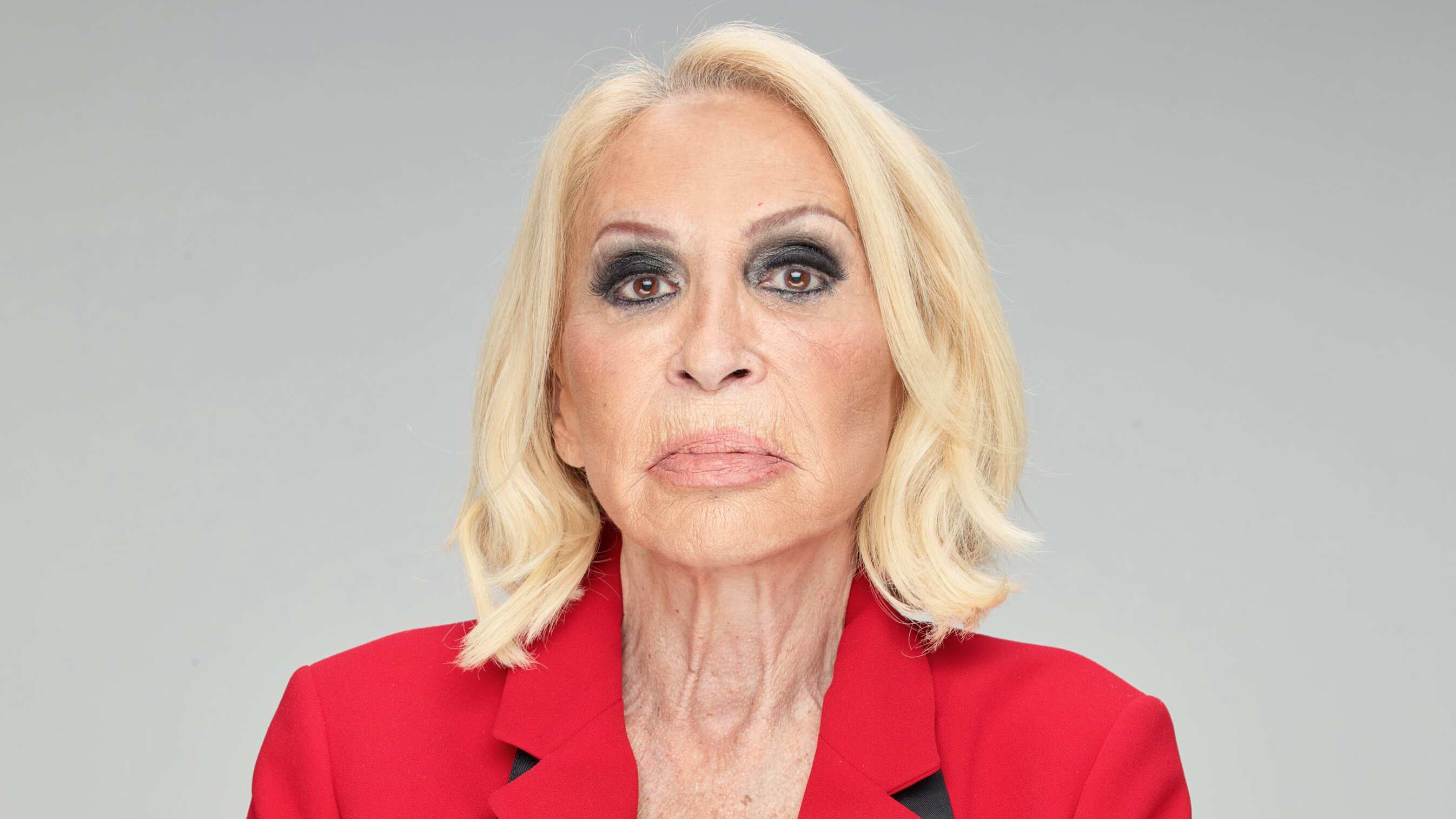 La conductora se coloca una coraza para las críticas.