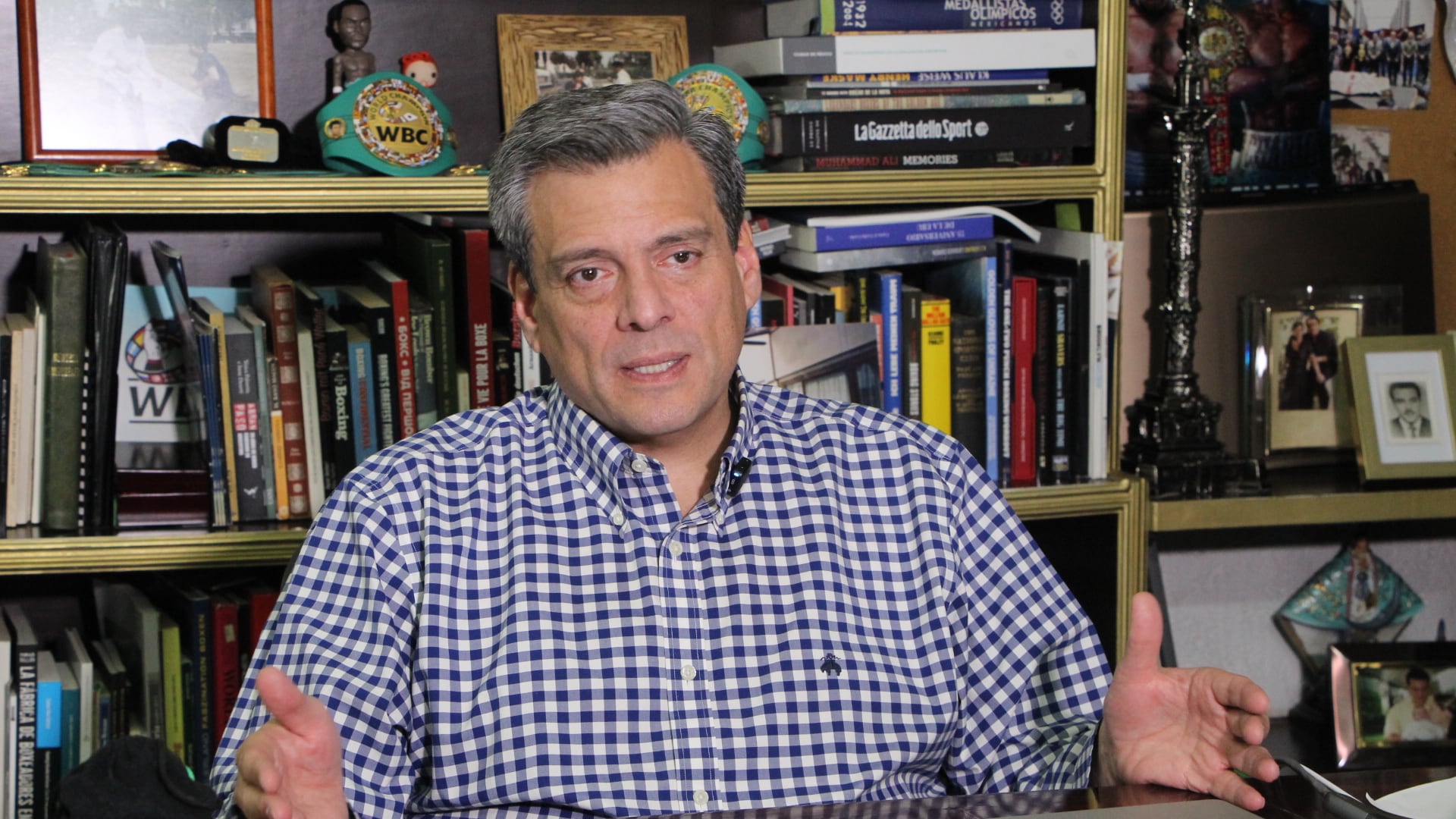 “El boxeo no es un juego. Es un deporte que exige respeto absoluto porque una mala decisión puede costar una vida.” — Mauricio Sulaimán