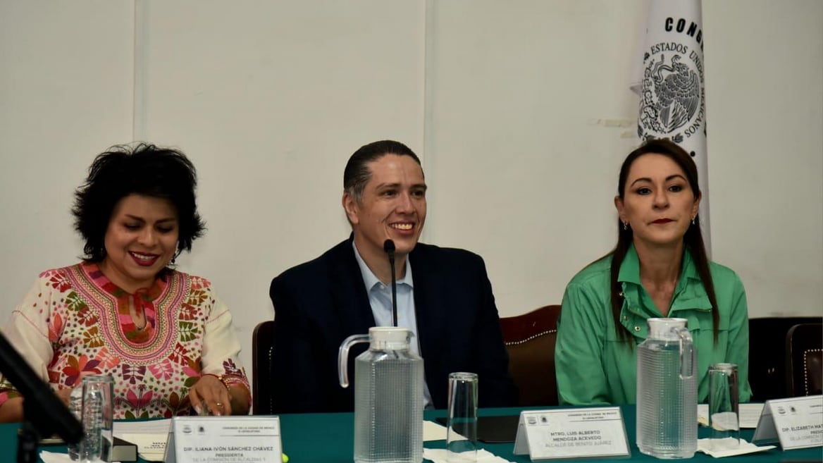 Ante las y los legisladores, Luis Mendoza refrendó que su compromiso principal es mantener un gobierno cercano,