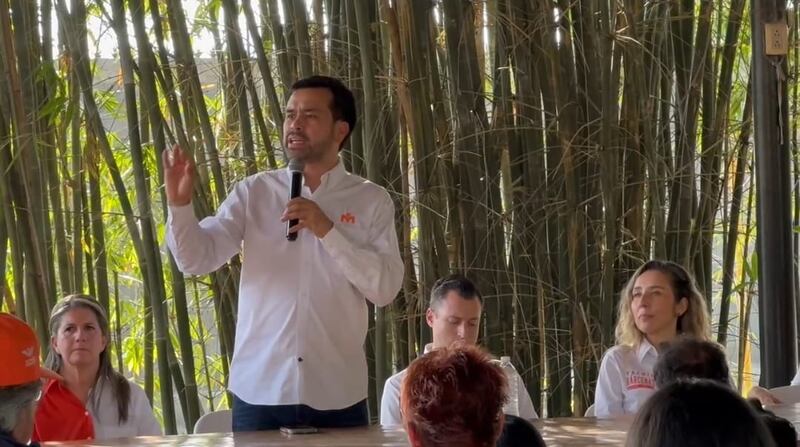 Aseguró que bajo su gobierno se va a acabar el abandono, el olvido en el que ha estado el sector productivo.