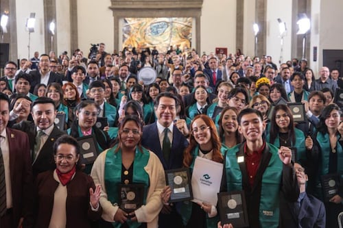 Mario Delgado: Medalla al Mérito a 50 alumnos del Conalep refleja excelencia académica
