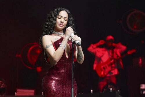 Yailin ‘La más viral’ es atacada en pleno concierto por un perro, ¿cómo se encuentra?