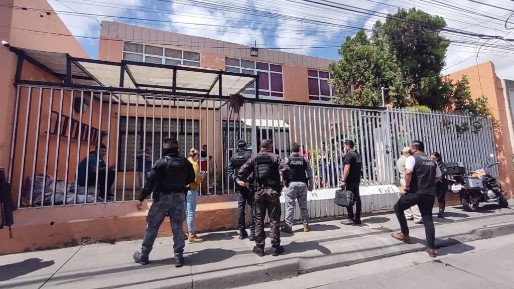 En Tlaquepaque se localizó un centro de rehabilitación donde cabían 60 personas, pero había más de 240 internos.
