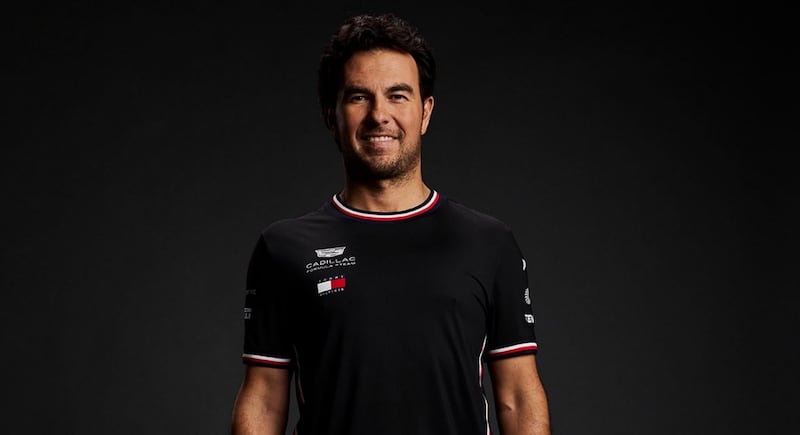 Checo Pérez celebra 36 años de edad mientras vuelve a la F1.