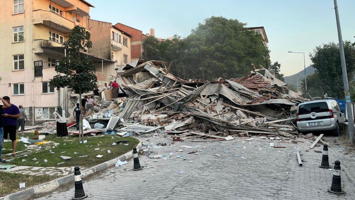 Video: Fuerte sismo de 6-1 sacude Balikesir, Turquía; reportan daños y varios heridos