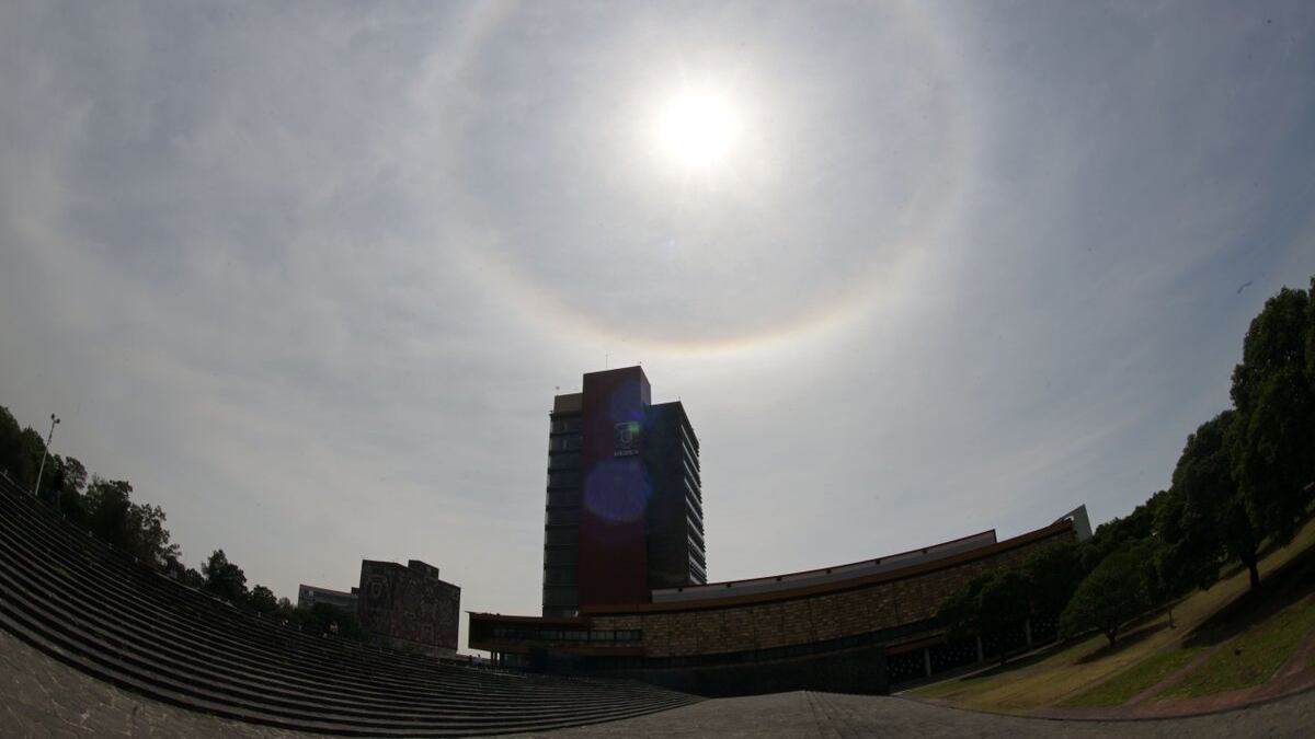 El fenómeno ofreció un espectáculo este martes. (Foto: UNAM)