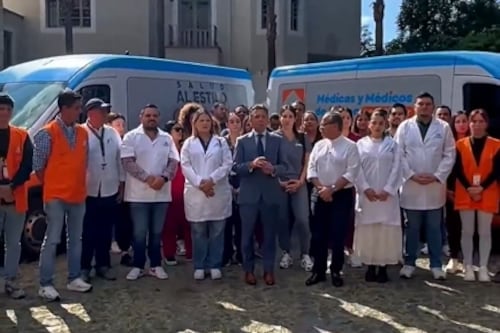 Con dos brigadas de médicos, Lemus responde a la emergencia en Puerto Vallarta y otros estados